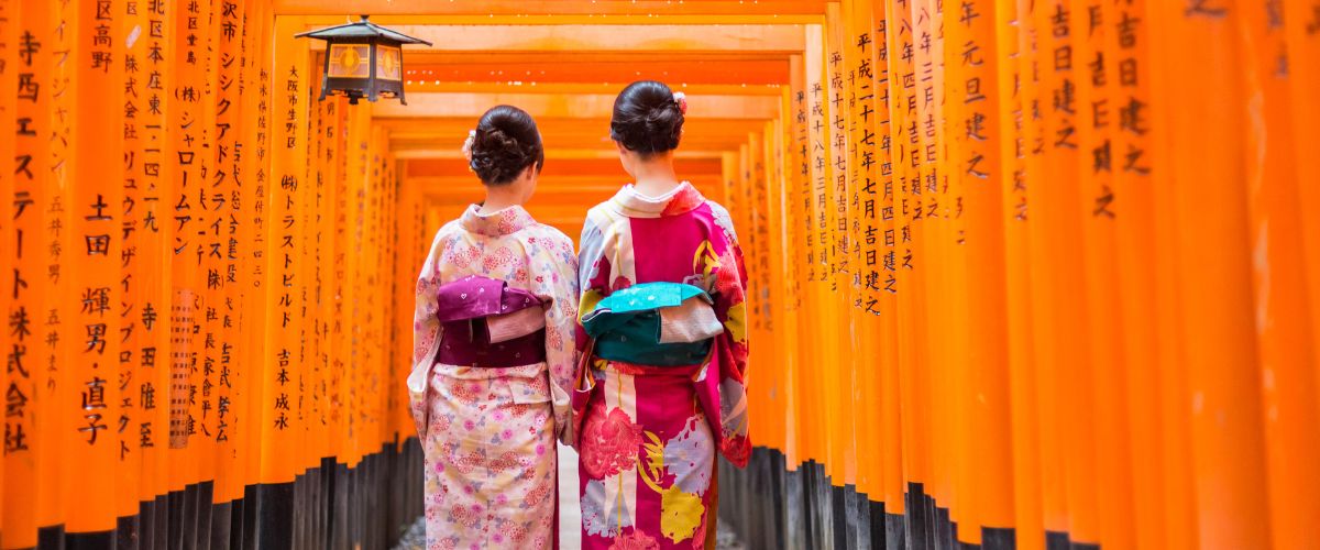 luxury travel marketing premium brand positioning emotional storytelling in marketing luxury travel branding